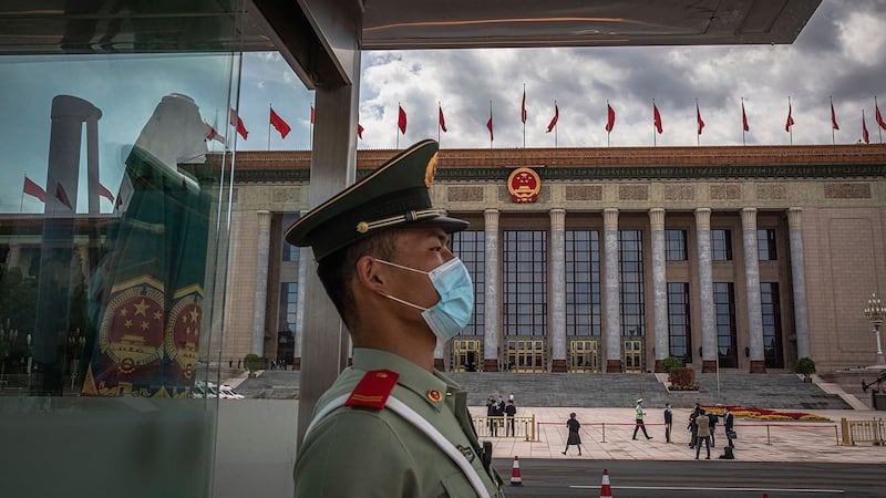 中国全国第13届政协及人大会议,将分别于本周四(4日)及周五在北京召开。北京有关当局启动安保措施,并动员数十万人值班巡逻,确保会议期间不发生重大事故。(美联社资料图片)