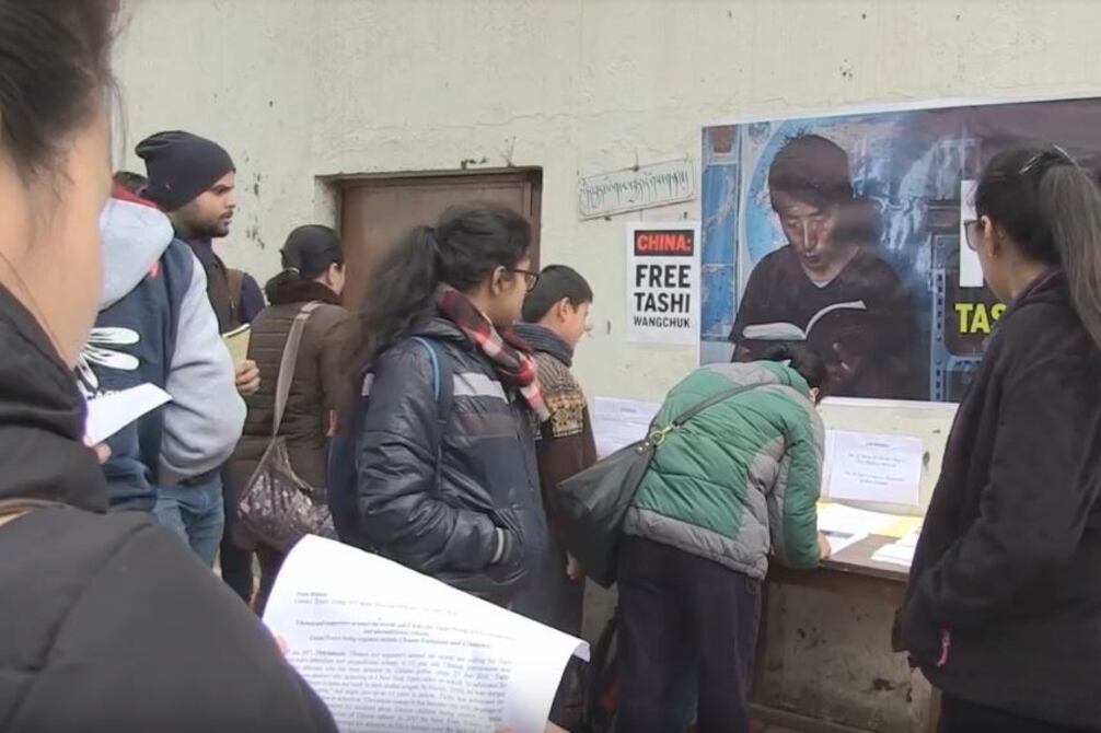 བཞུཊ་སྒར་དུ་སྐད་ཡིག་སྲུང་སྐྱོབ་པ་བཀྲིས་དབང་ཕྱུག་ལགས་ཆ་རྐྱེན་གང་ཡང་མེད་པར་གློད་བཀྲོལ་དགོས་པའི་ལས་འགུལ་སྤེལ་སྐབས། ༢༠༡༧།༡།༢༧