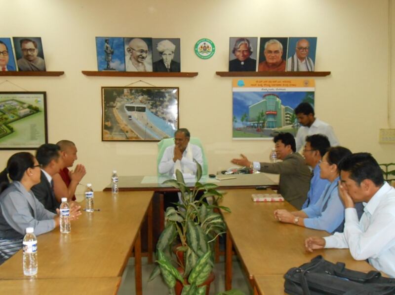 གྲོས་ཚོཊ་ཀྱིས་སྣེ་ཁྲིད་པའི་བོད་དོན་ཞུ་གཏུགས་ལས་འགུལ།