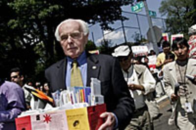 tom_lantos_200px.jpg