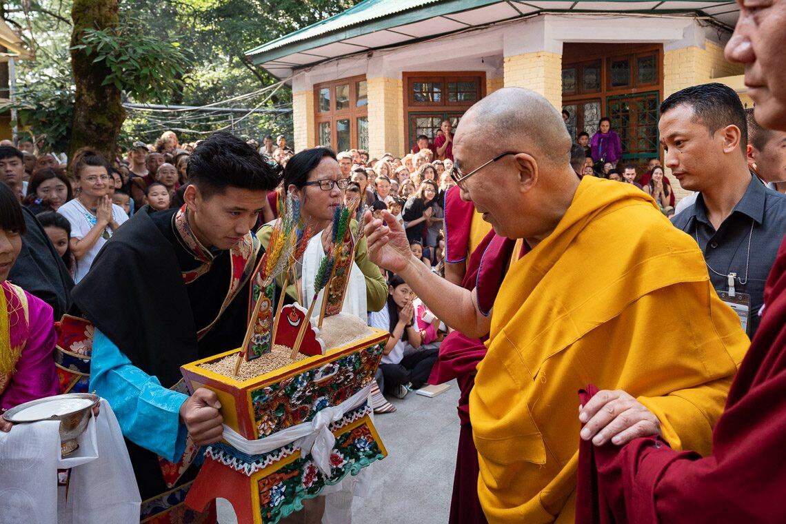 ༧གོང་ས་མཆོག་གིས་བོད་མི་གཞོན་སྐྱེས་ཚོར་ལོ་རེའི་འཆར་ཅན་གྱི་ཉིན་གསུམ་རིང་གི་ནང་ཆོས་ངོ་སྤྲོད་སྐབས། ༢༠༡༨།༦།༦