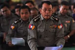 မုံရွာမြို့ရွှေစည်းခုံဘုရားဝင်းအတွင်း တင်ဝင်းထွန်း ဓမ္မဗိမာန်မှာ ဒီဇင်ဘာလ ၁ရက်နေ့တွင် မြန်မာနိုင်ငံရဲတပ်ဖွဲ့က သံဃာတော်များရဲ့ သြဝါဒခံယူပွဲတစ်ရပ် ကျင်းပနေစဉ်