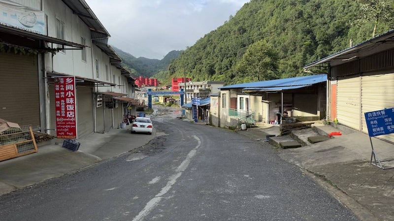 ကချင်ပြည်နယ်၊ ဝိုင်းမော်မြို့နယ် ကံပိုင်တည်မြို့တွင်းတစ်နေရာကို ၂၀၂၃ ခုနှစ် ဇူလိုင်လ ၂ ရက်နေ့က တွေ့ရစဉ်။ (Photo: RFA)