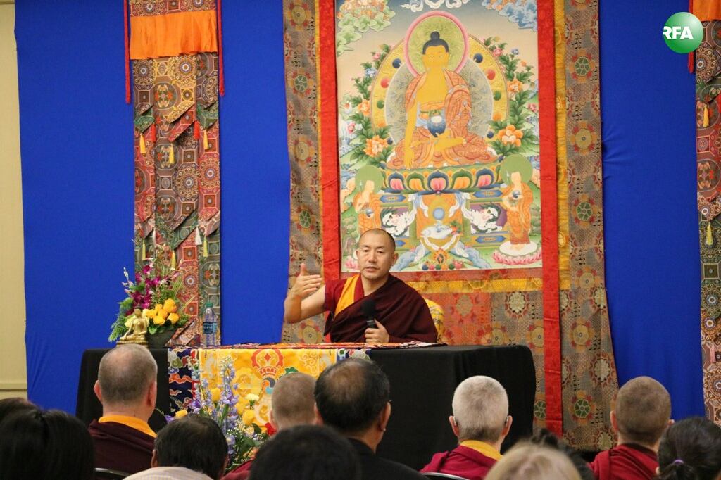 མཁན་པོ་ཚུལ་ཁྲིམས་བློ་གྲོས་མཆོག་གིས་ཨ་མི་རི་ཀའི་རྒྱལ་སའི་ཁུལ་དུ་ཆོས་འབྲེལ་གནང་སྐབས། ༢༠༡༦།༥།༢༥