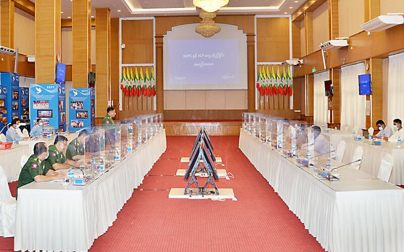 (အမျိုးသားစည်းလုံး ညီညွတ်ရေးနှင့် ငြိမ်းချမ်းရေးဖော်ဆောင်မှု ညှိနှိုင်းရေးကော်မတီ (NSPNC) နှင့် ရခိုင်ပြည် လွတ်မြောက်ရေးပါတီ (ALP) တို့ နေပြည်တော်မှာ ၂၀၂၁ မေ ၁၃ ရက်က တွေ့ဆုံစဥ်) Photo: Myawady