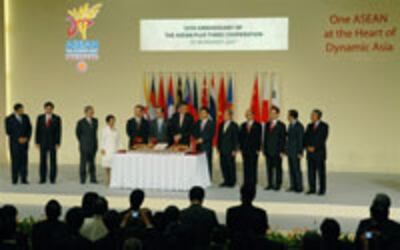 asean_charter_signed_200px.jpg