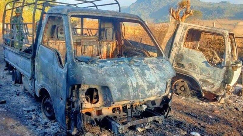 ကယားပြည်နယ် ဖရူဆိုမြို့နယ်မှာ ၂၀၂၁ ခုနှစ် ဒီဇင်ဘာလ ၂၄ ရက်က စစ်ကောင်စီတပ်က စစ်ဘေးဒုက္ခသည်တွေကို သတ်ဖြတ်မီးရှို့ခဲ့စဉ်။ (Photo: KNDF)