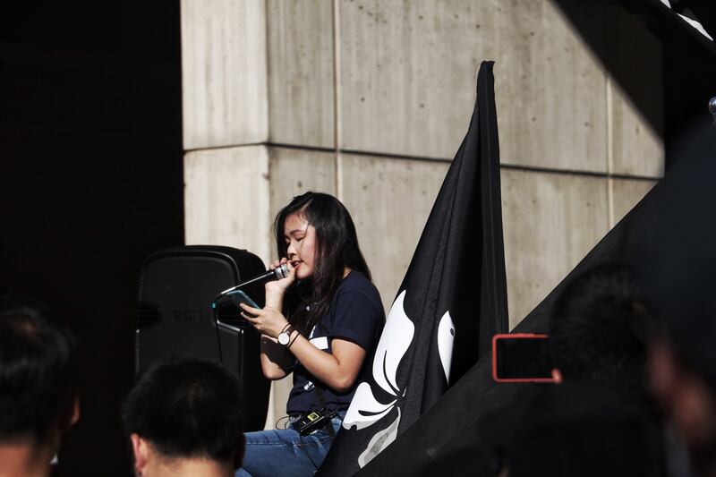許穎婷說,雖如今同行的人愈來愈少,但作為集會發起人,更要裝備自己,迎接將來再聚的人群。(受訪者提供)。.JPG
