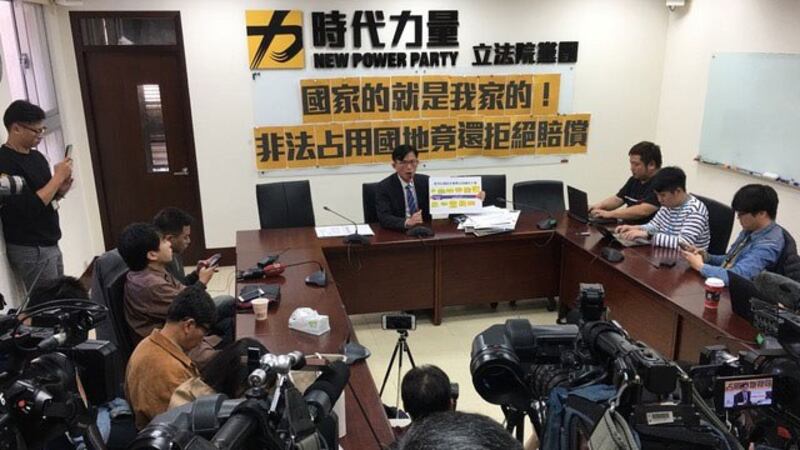 黄国昌连连揭弊,令时代力量的影响力持续。(记者夏小华摄)