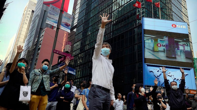 2019年11月14日香港街头的抗议者。（美联社）
