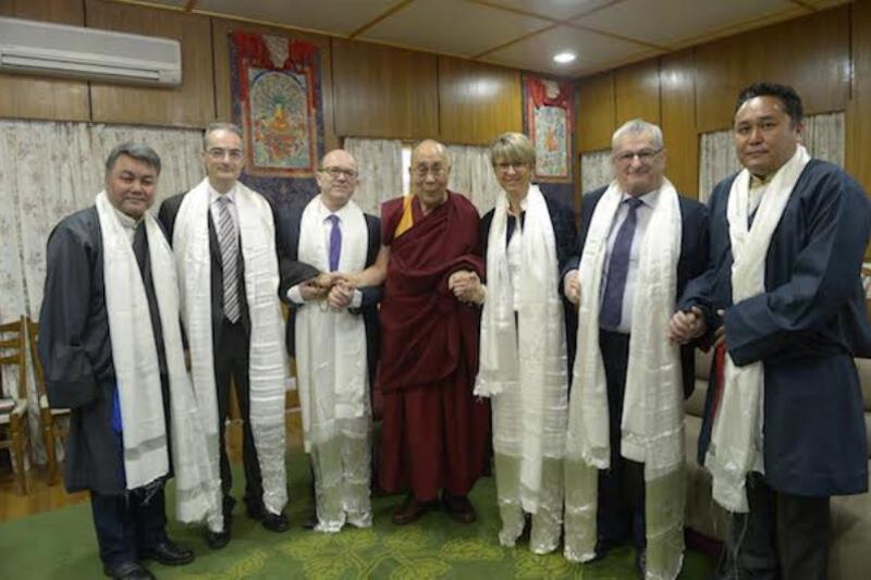 ཧྥ་རན་སིའི་གྲོས་ཚོགས་བོད་དོན་རྒྱབ་སྐྱོར་ཚོགས་པའི་ཚོགས་མི་ཚོ་བཞུགས་སྒར་དུ་ཕེབས་སྐབས། ༢༠༡༧།༣