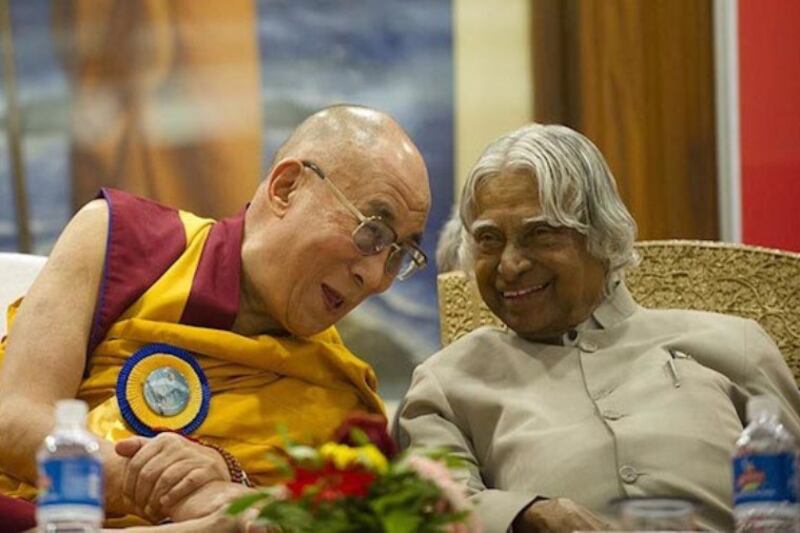 ༧གོང་ས་མཆོག་དང་རྒྱ་གར་གྱི་སྲིད་འཛིན་ཟུར་པ་ཨཔ་རྡུལ་ཀ་ལམ་མཆོག་ལྡི་ལིར་མཇལ་སྐབས། ༢༠༡༢།༩།༡༡