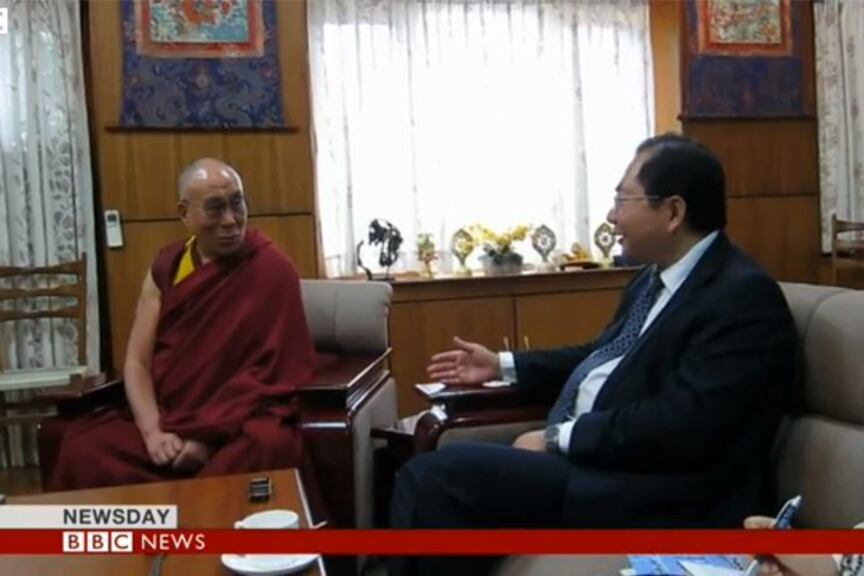༧གོང་ས་མཆོག་དང་རྒྱ་ནག་དམར་ཤོག་ཚོགས་པའི་དཔོན་རིགས་ཟུར་པ་ཞོ་ཨུ་ནན་Xiao Wunanམཇལ་འཕྲད་སྐབས། ༢༠༡༢