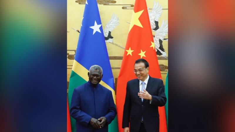 中国总理李克强会见所罗门群岛总理索加瓦雷。(法新社)