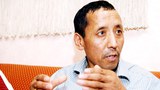 ཇོ་མོ་གླང་མའི་རྩེར་ཐེངས་བཅུ་དགུ་འཛེགས་ཡོད་པ།