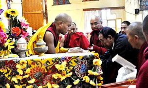 ཀརྨ་པ་མཆོག་ལ་བརྟན་བཞུགས། ཀརྨ་པ་མཆོག་ལ་བརྟན་བཞུགས།