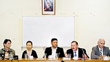 ཕ་རན་སི་གྲོས་ཚོགས་འཐུས་མི་བཞུགས་སྒར་དུ་ཕེབས་ཡོད་པ།