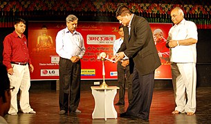 རྒྱ་གར་དང་བོད་ཀྱི་འཁྲབ་སྟོན། རྒྱ་གར་དང་བོད་ཀྱི་འཁྲབ་སྟོན།