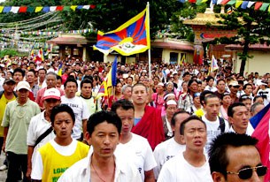ཨོ་ལིམ་པིཀས྄་མཇུག་སྡོམ་དང་སྟབས་བསྟུན་ནས་ངོ་རྒོལ། ཨོ་ལིམ་པིཀས྄་མཇུག་སྡོམ་དང་སྟབས་བསྟུན་ནས་ངོ་རྒོལ།