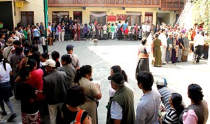 བལ་ཡུལ་དུ་ཉེན་རྟོག་པས་འོས་སྒམ་བཙན་འཕྲོག བལ་ཡུལ་དུ་ཉེན་རྟོག་པས་འོས་སྒམ་བཙན་འཕྲོག