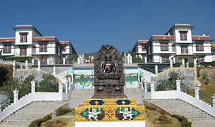 བལ་ཡུལ་དུ་འབྲུག་པ་བཀའ་རྒྱུད་པའི་ཚོཌ་ཆེན་ཚོཌ་འཆར་ཡོད་པ། བལ་ཡུལ་དུ་འབྲུག་པ་བཀའ་རྒྱུད་པའི་ཚོཌ་ཆེན་ཚོཌ་འཆར་ཡོད་པ།