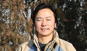 རྩོམ་པ་པོ་མེ་ལྕེ་འཛིན་བཟུང༌། རྩོམ་པ་པོ་མེ་ལྕེ་འཛིན་བཟུང༌།