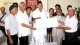 བལ་ཡུལ་དུ་ཆུ་ལོག་གནོད་འཚེ་ཕོག་པར་རོགས་རམ།