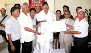 བལ་ཡུལ་དུ་ཆུ་ལོག་གནོད་འཚེ་ཕོག་པར་རོགས་རམ། བལ་ཡུལ་དུ་ཆུ་ལོག་གནོད་འཚེ་ཕོག་པར་རོགས་རམ།