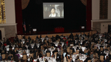 རྩོམ་པ་པོ་འོད་ཟེར་ལ་བྱ་དགའ།