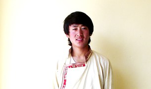 རྒྱ་མིའི་བཙོན་ཁང་ནང་གི་དཀའ་སྡུག་ངོ་སྤྲོད་གནང་བ། རྒྱ་མིའི་བཙོན་ཁང་ནང་གི་དཀའ་སྡུག་ངོ་སྤྲོད་གནང་བ།