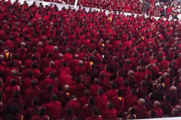 བོད་ནང་གི་དགེ་འདུན་འདུས་ཚོགས།