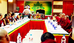 བོད་ལུགས་ཆོས་བརྒྱུད་ཁག་གི་ཚོགས་ཆེན་ཐེངས་བཅུ་གཅིག་པ། བོད་ལུགས་ཆོས་བརྒྱུད་ཁག་གི་ཚོགས་ཆེན་ཐེངས་བཅུ་གཅིག་པ།