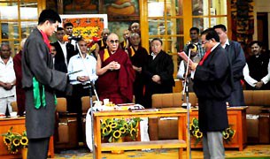 བོད་ཀྱི་ཆབ་སྲིད་ཀྱི་འཕོ་འགྱུར།