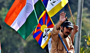 བོད་བར་ཞི་བའི་གོམ་བགྲོད་ཀྱི་ལས་འགུལ།