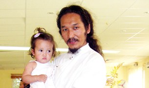 ཨི་ཛི་རེལ་དུ་འཚོ་བ་རོལ་བཞིན་པའི་ཚེ་བརྟན་རྡོ་རྗེ། ཨི་ཛི་རེལ་དུ་འཚོ་བ་རོལ་བཞིན་པའི་ཚེ་བརྟན་རྡོ་རྗེ།