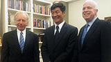 ཨ་རིའི་གྲོས་ཚོགས་གོང་མའི་འཐུས་མི་དང་མཇལ་འཕྲད།