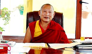 ཀརྟི་རིན་པོ་ཆེ་ཡིས་རྒྱ་ནག་འགོ་ཁྲིད་ཚོར་འབོད་སྐུལ། ཀརྟི་རིན་པོ་ཆེ་ཡིས་རྒྱ་ནག་འགོ་ཁྲིད་ཚོར་འབོད་སྐུལ།