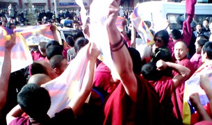 གདུང་རྒྱུད་དོན་གྲུབ་རྒྱ་མཚོ་བཙོན་ཁང་གང་དུ་ཡོད་པ།