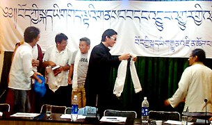བོད་ཀྱི་སྐད་ཡིག་གི་གནས་སྟངས་དང་རྒྱུན་འཛིན་བྱེད་ཕྱོཊ།