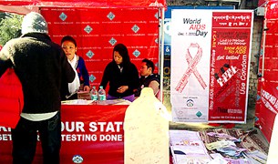 བཙན་བྱོལ་བོད་གཞུང་མང་ནས་འཛམ་གླིང་ཨེ་ཙེ་ཉིན་མོ་སྲུང་བརྩི། བཙན་བྱོལ་བོད་གཞུང་མང་ནས་འཛམ་གླིང་ཨེ་ཙེ་ཉིན་མོ་སྲུང་བརྩི།
