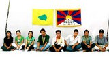ལྡི་ལིའི་ནང་བོད་རིགས་སློབ་ཕྲུག་བརྒྱད་ནས་ཟས་བཅད་ངོ་རྒོལ།