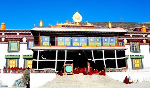 བྲག་མགོ་རྫོང་དུ་ངོ་རྒོལ།