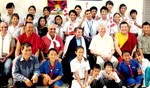 བྱམས་རྩེའི་བདེ་རྩ་ཚོགས་པའི་བུ་ཕྲུག་གཅེས་ཉར་ཁང་། བྱམས་རྩེའི་བདེ་རྩ་ཚོགས་པའི་བུ་ཕྲུག་གཅེས་ཉར་ཁང་།
