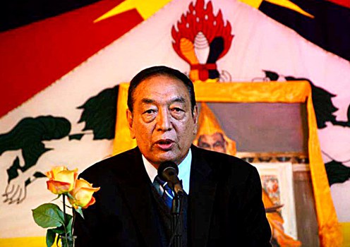 ཆོས་རིག་བཀའ་བློན་པདྨ་ཆོས་འབྱོར།