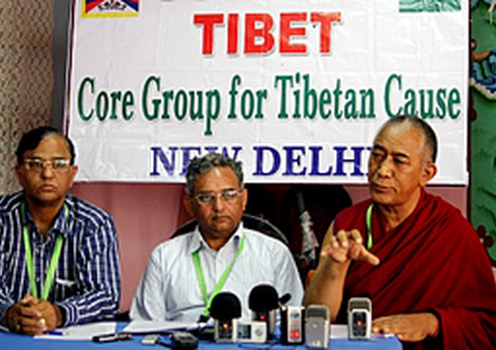 བླ་མ་ཆོས་འཕེལ་བཟོད་པ་ལགས། བི་ཇེ་ཀ་རན་ཏི། ཇེ་པི་ཤར་མ་བཅས་རྣམ་པ་གསུམ་ནས་གསར་འགོད་གསལ་བསྒྲགས།