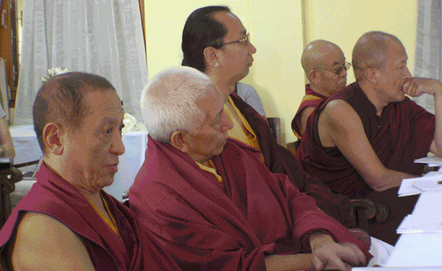 གནས་མཆོག་རྡོ་རྗེ་གདན་དུ་རིས་མེད་བླ་སྤྲུལ་དང་ལོ་ཙ་བས་བཀའ་འགྱུར་དང་བསྟན་འགྱུར་པོ་ཏི་ཡོངས་རྫོགས་ཨིན་ཡིག་ནང་ཕབ་སྒྱུར་གྱི་ལས་གཞིའི་ཐོག་བགྲོ་གླེང་ལྷན་ཚོགས་གནང་བའི་གནས་ཚུལ།