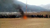 མདོ་སྨད་ཀླུ་ཆུའི་ཤིས་ཚང་ཡུལ་དུ་རང་ལུས་མེ་སྲེག