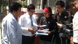 བལ་ཡུལ་གཞུང་ཚབ་ལ་ཞུ་ཡིག་ཕུལ།