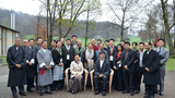 ཡོ་རོབ་བོད་མིའི་སྐུ་ཚབ་ཚོགས་འདུ།