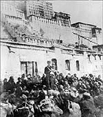 1959-tibetan-uprising-150gif.gif